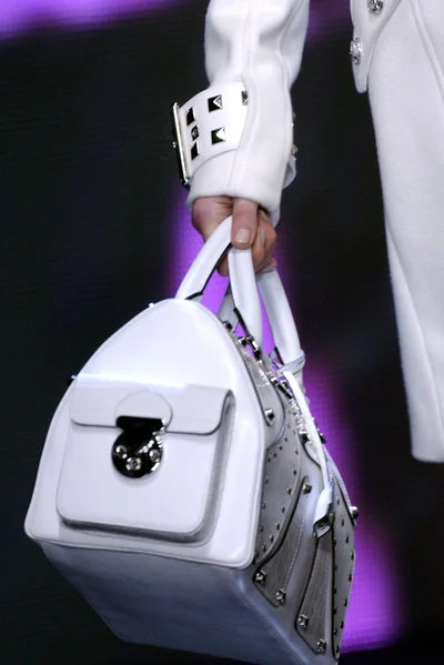 Look 24
